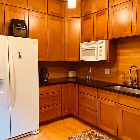 Clover Apartment In Blue House On The Park Minneapolis Exterior foto