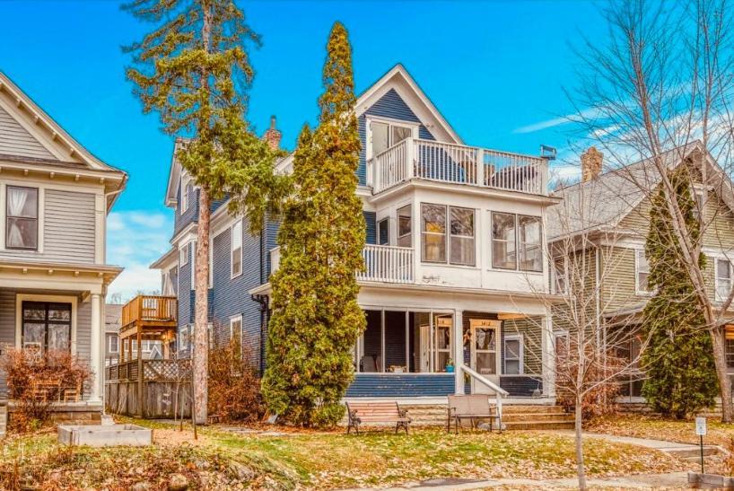 Clover Apartment In Blue House On The Park Minneapolis Exterior foto